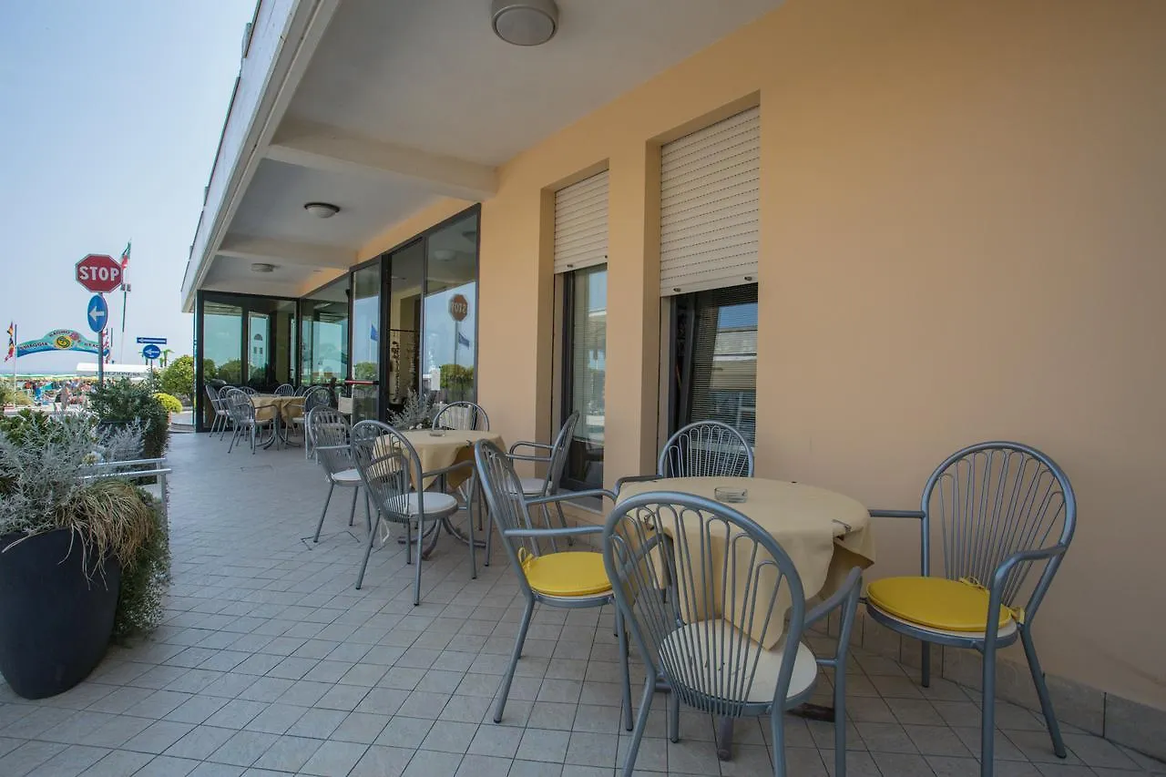 Hotel Deanna Bellaria-Igea Marina 3*,  Itália