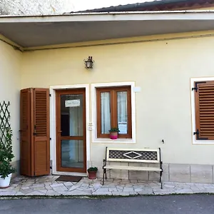 https://casa-maira-in-centro-a-saturnia.it-tuscanyhotel.com