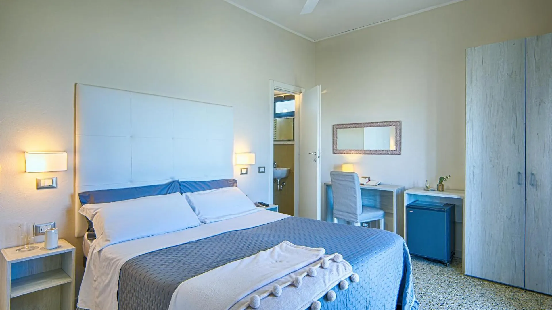 Hotel Deanna Bellaria-Igea Marina 3*,